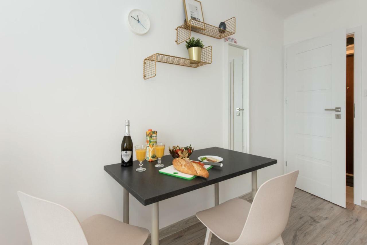 Superapart Belwederska A Ministudio, Balcony, Kitchen, Pet-Friendly, Tv & Wifi Varsóvia Exterior foto
